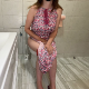 A girl who does not show her face takes a shit while sitting on a toilet with audible pooping sounds. Presented in 720P HD. 120MB, MP4 file. About 5 minutes.